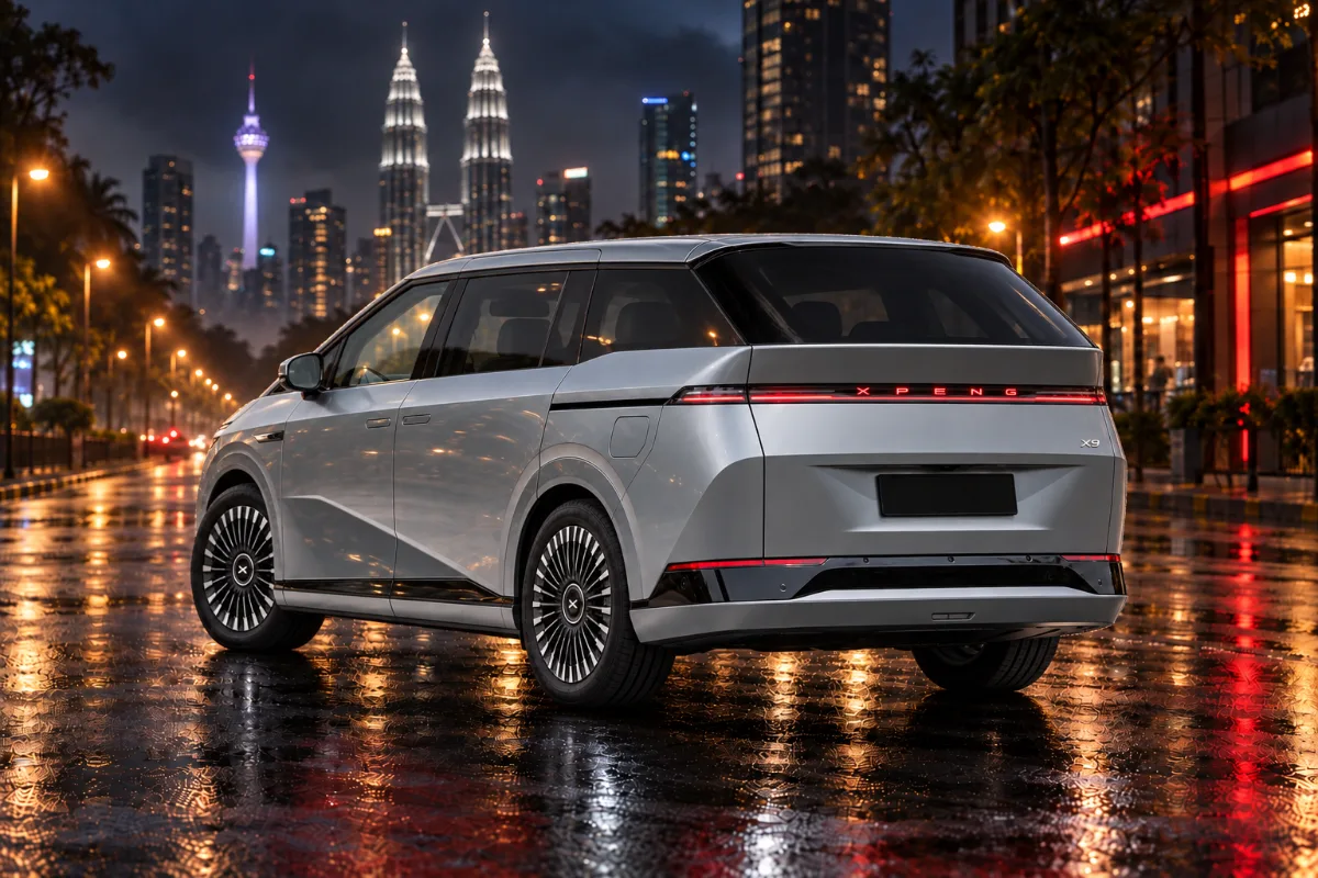 Sewa Xpeng X9 Long Range Kuala Lumpur, pandangan belakang pada waktu malam